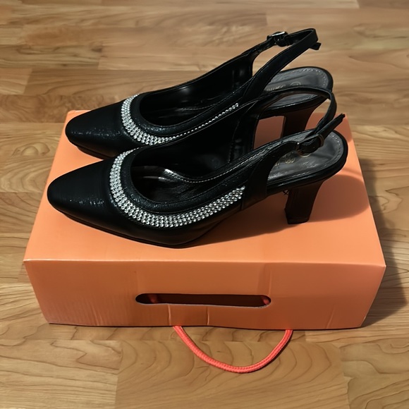 Luxury Heels - Picture 3 of 7